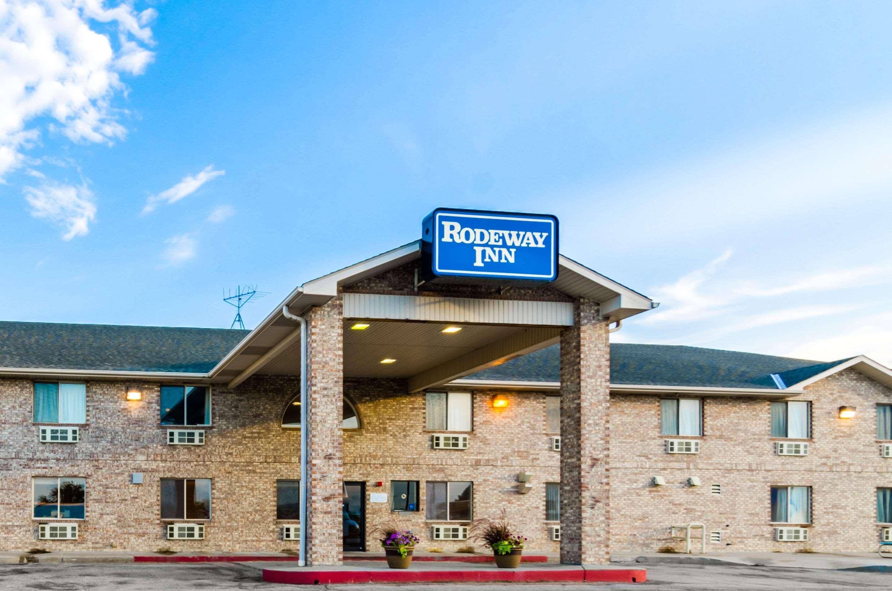 Hotel Super 8 By Wyndham Cozad Exterior foto